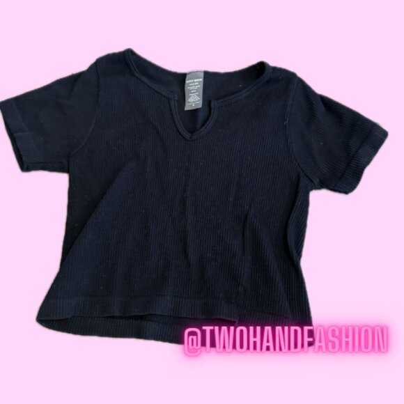 Black crop top - Picture 1 of 1